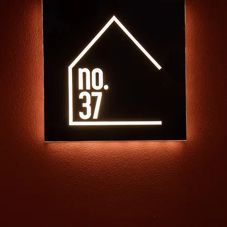 호텔 No37 4*